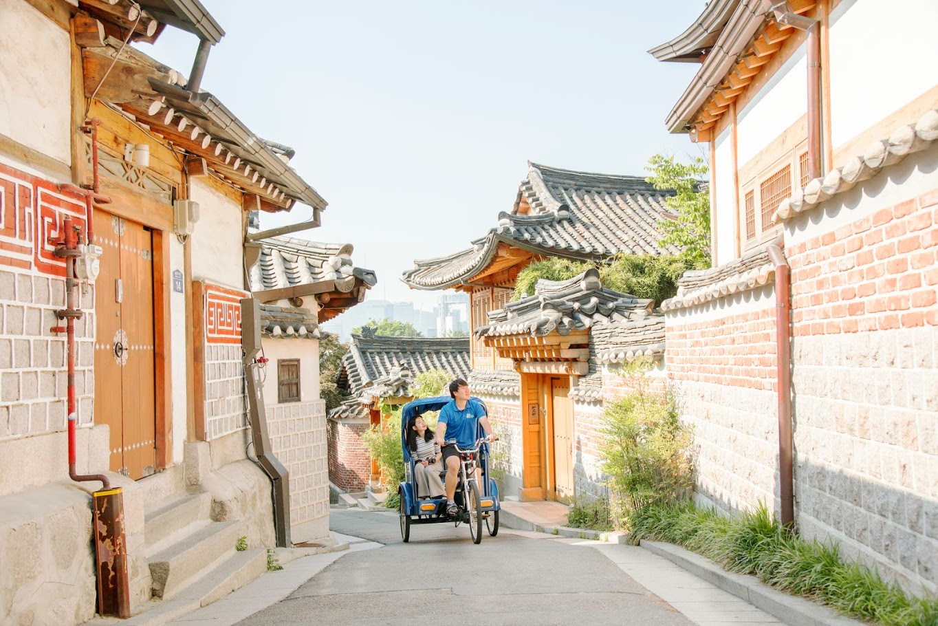 Tour Around Hanok Village